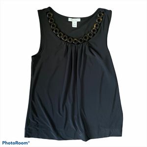 WHBM Scoop Neck tank with neck detail